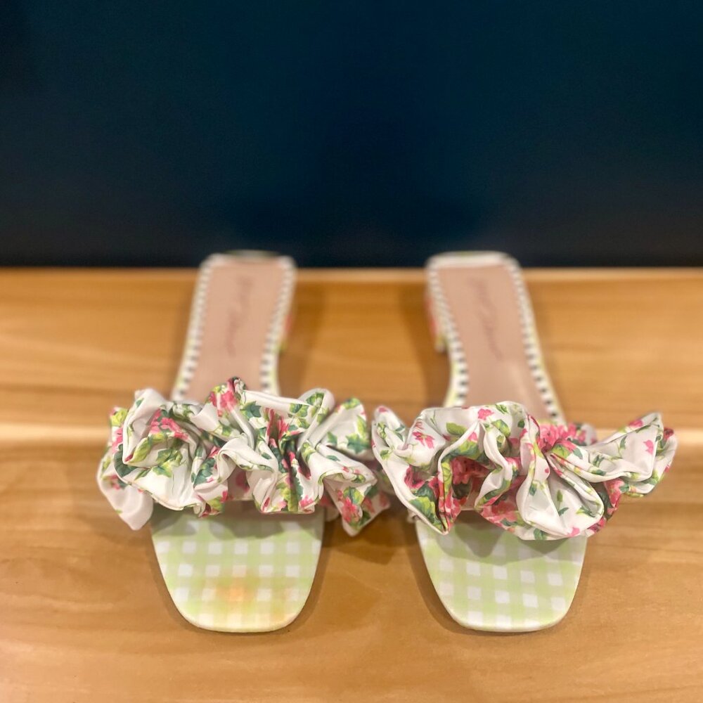 Betsey Johnson Women's Ruffle Sandal Slide Size 8.5 - Picture 4 of 5